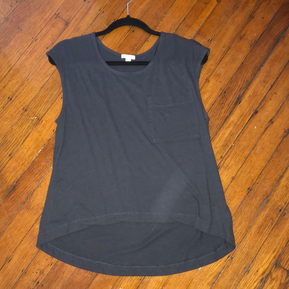 grey loose fitting top